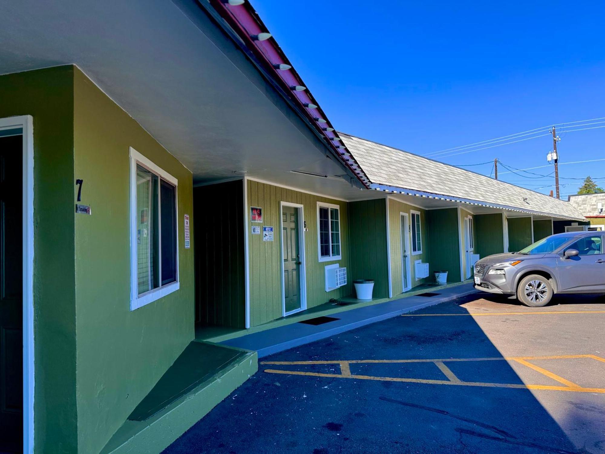 Chalet Motel Бенд Экстерьер фото